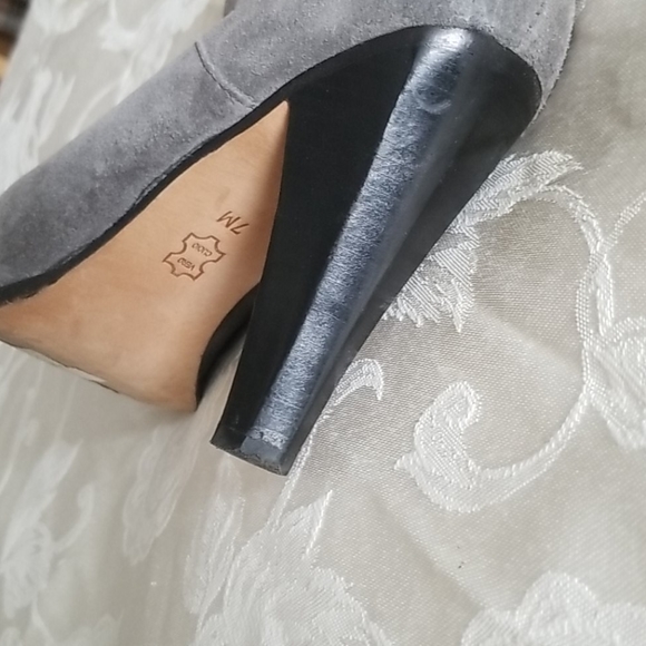 Suede boots - Picture 3 of 6